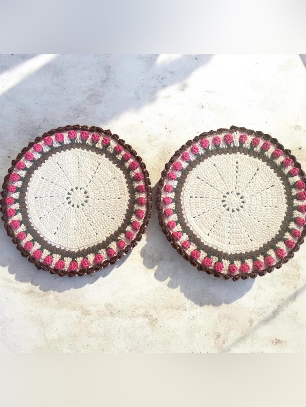 2 pieces Handmade Crochet special placemats Dollie’s with rosses
